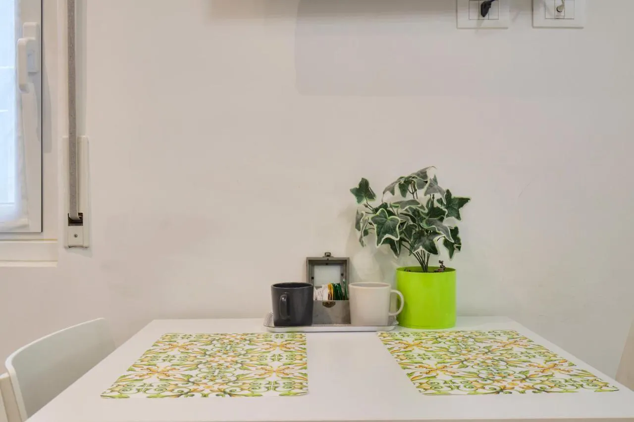 I Host Apartment - Cossa 19 Milan 0*,  Italy